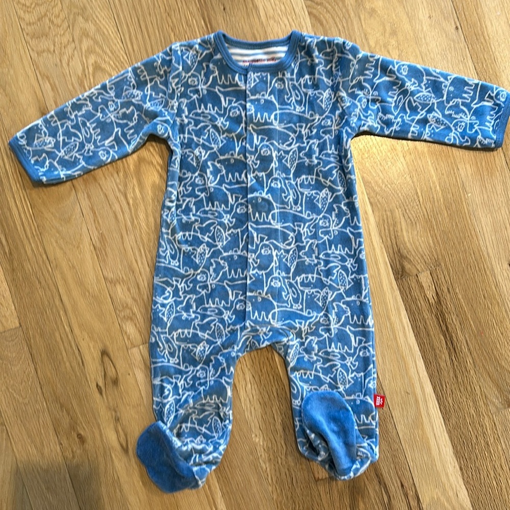 Magnet Me winter cold weather baby footie size 3-6mo